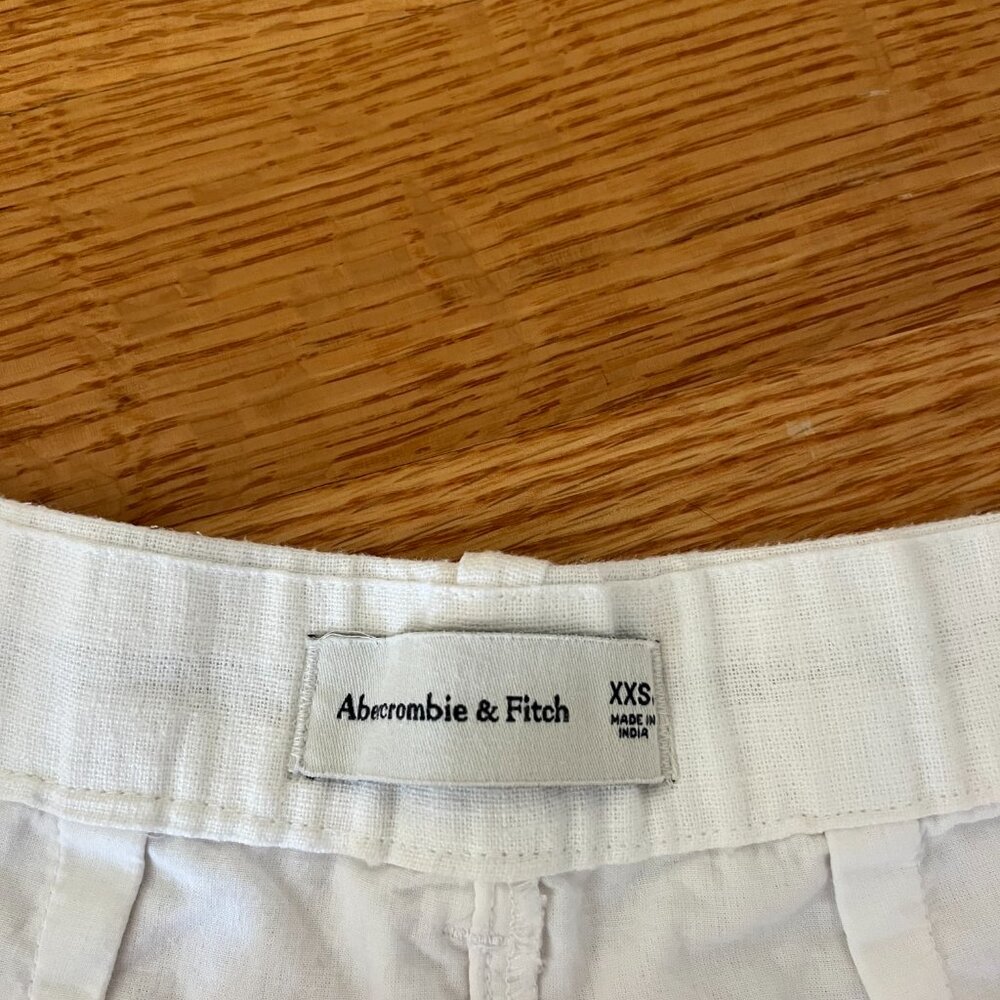 Abercrombie & Fitch White Trousers - Picture 3 of 3